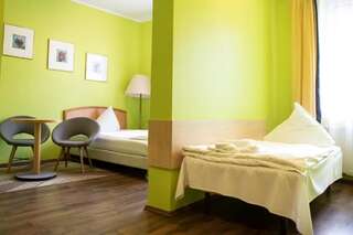 Отели типа «постель и завтрак» Hotelik Kopernik Лидзбарк-Варминьски Двухместный номер с 1 кроватью или 2 отдельными кроватями-9